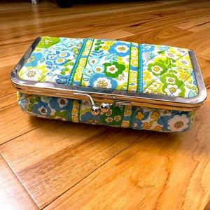 Vera Bradley kiss and make up case